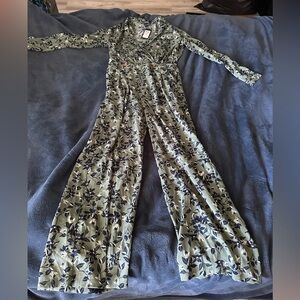 Vero Moda Olive Green Floral Printed Long Sleeve Jumpsuit - Size Medium